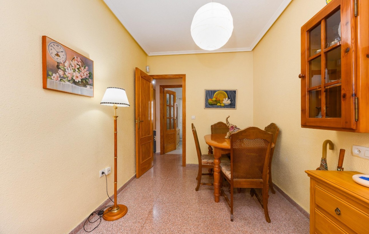 Resale - Lägenhet - Torrevieja - Centro