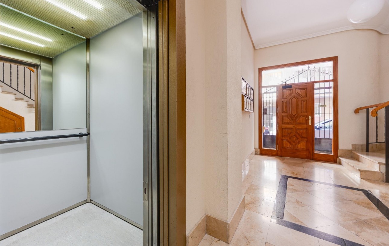 Resale - Lägenhet - Torrevieja - Centro