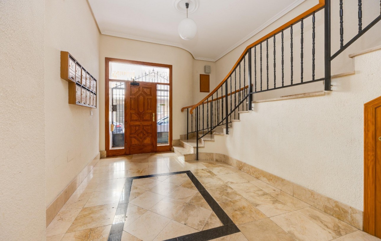 Resale - Lägenhet - Torrevieja - Centro