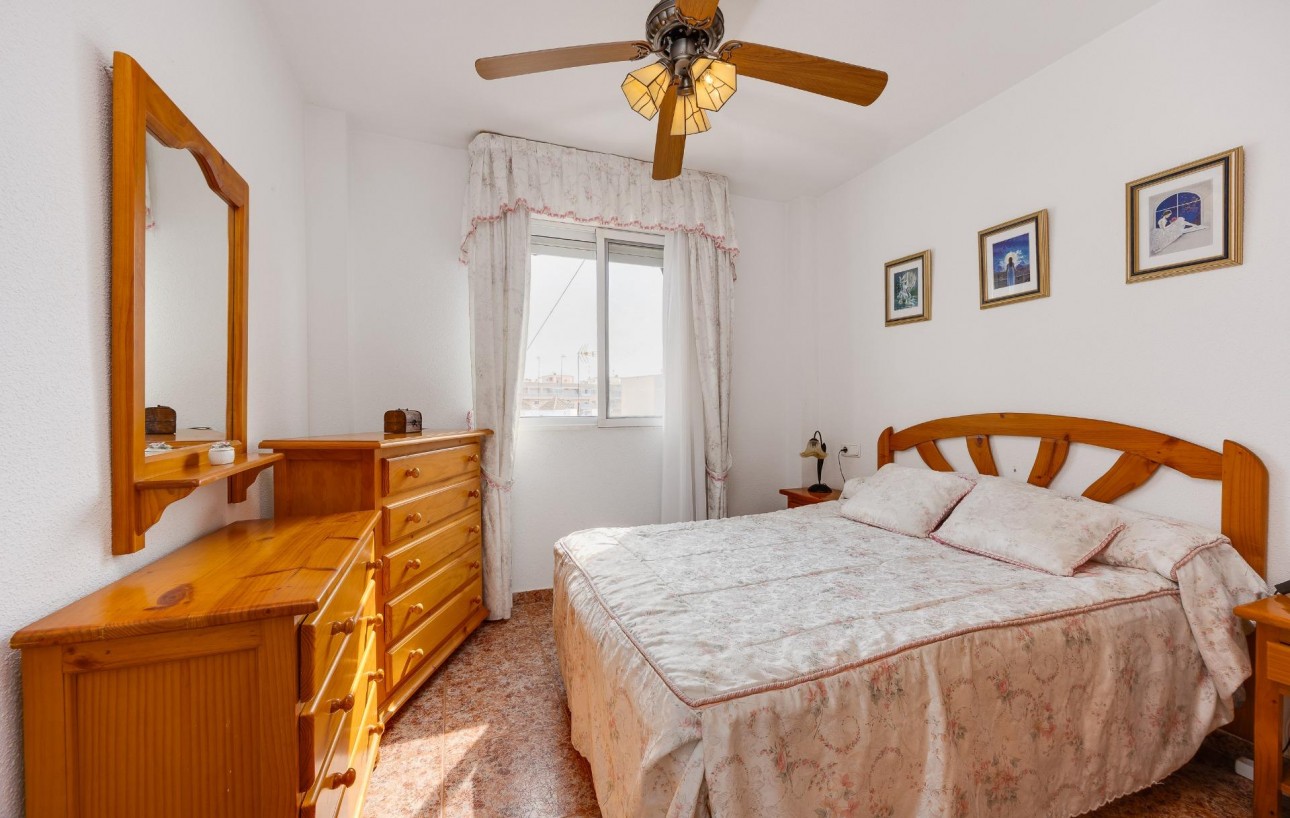 Sale - Apartment - Torrevieja - Playa de los locos
