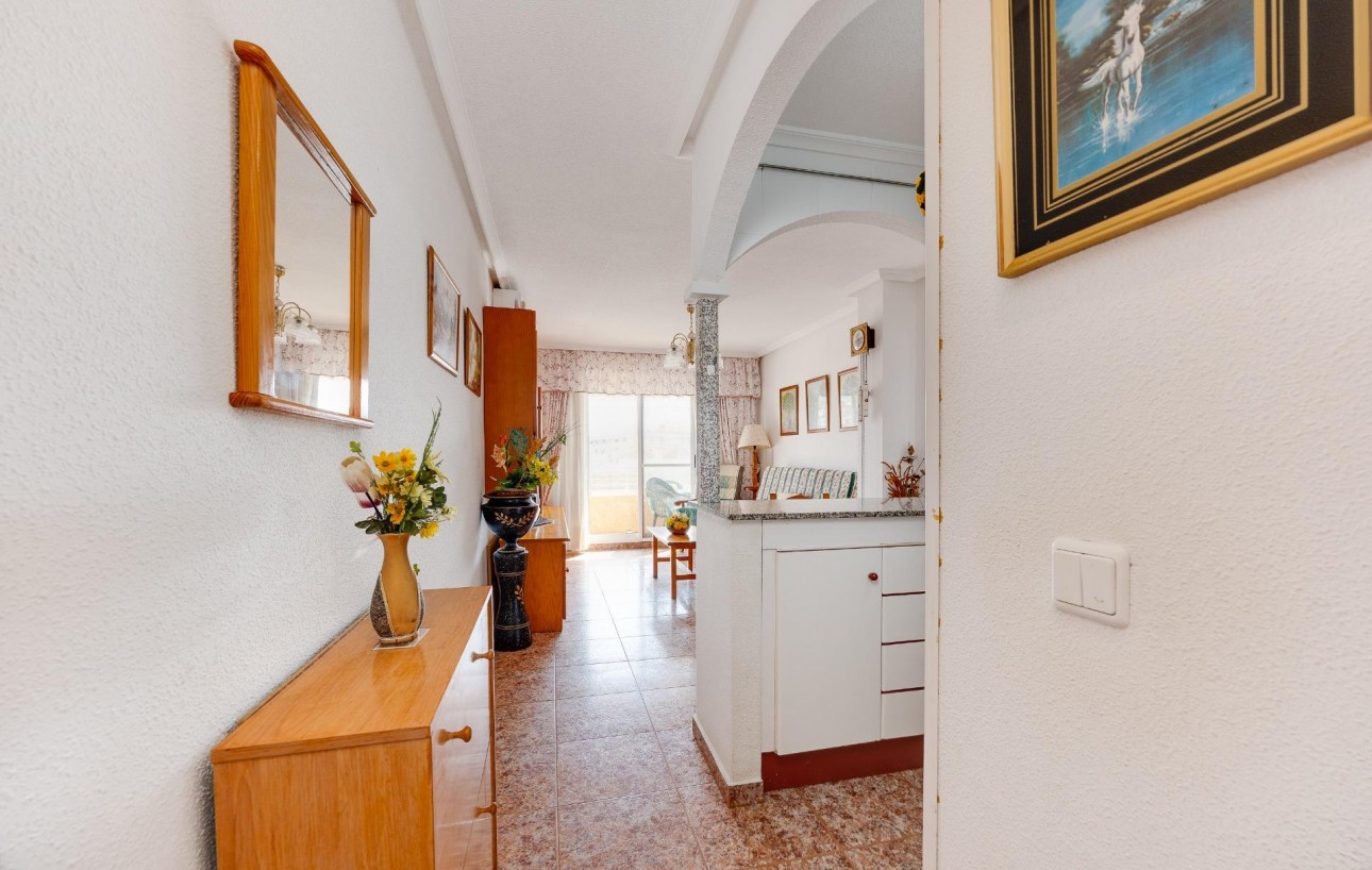 Sale - Apartment - Torrevieja - Playa de los locos