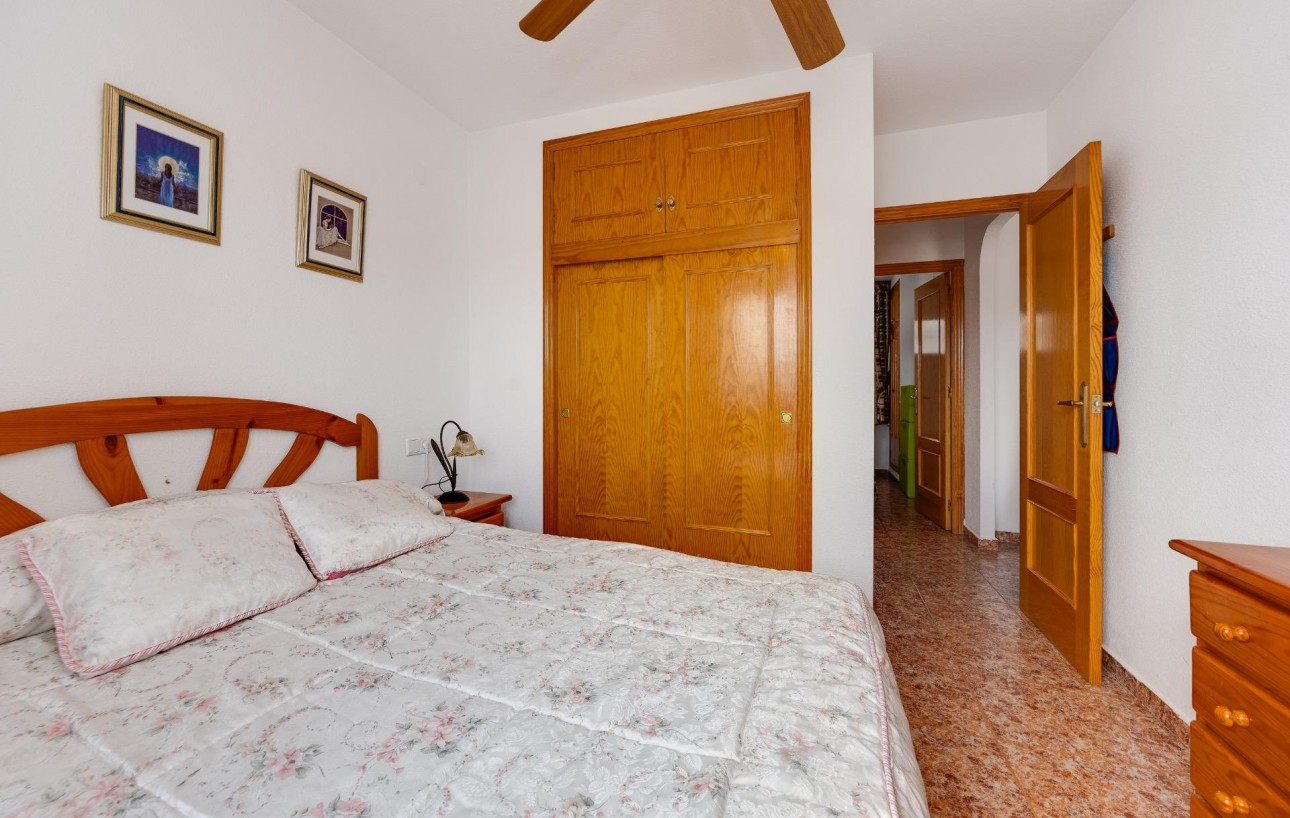 Sale - Apartment - Torrevieja - Playa de los locos