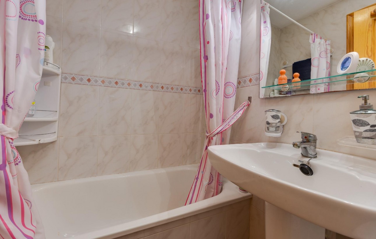 Sale - Apartment - Torrevieja - Playa de los locos