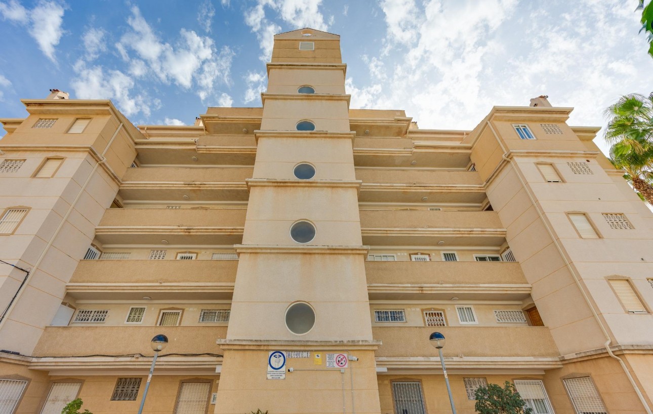 Sale - Apartment - Torrevieja - Playa de los locos