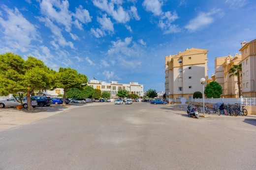 Sale - Apartment - Torrevieja - Playa de los locos