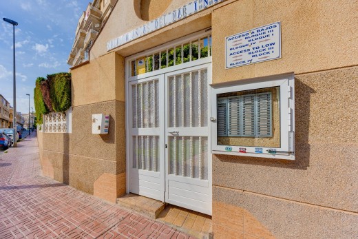 Sale - Apartment - Torrevieja - Playa de los locos