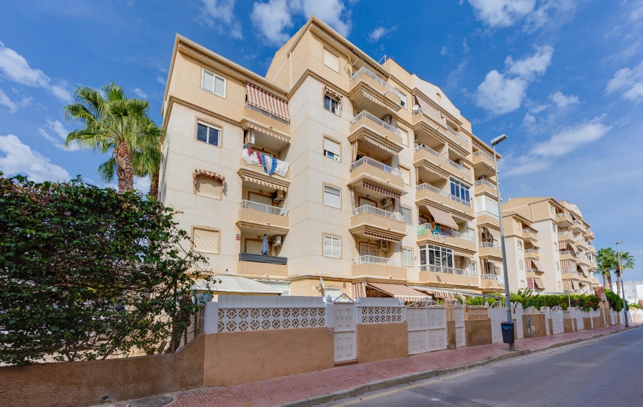 Sale - Apartment - Torrevieja - Playa de los locos