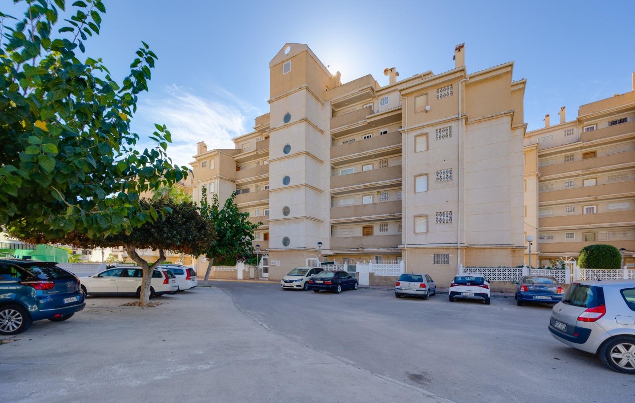 Sale - Apartment - Torrevieja - Playa de los locos