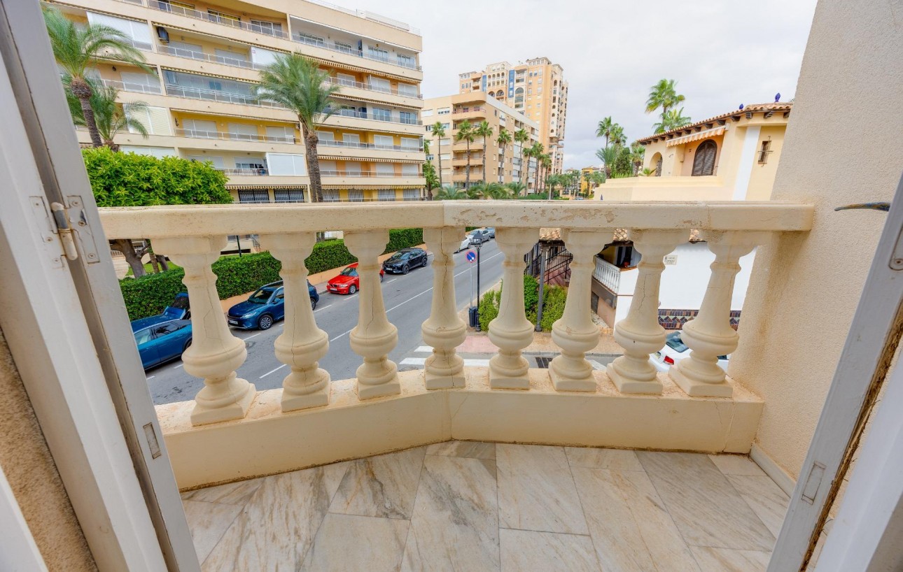 Resale - Lägenhet - Torrevieja - Playa de los locos