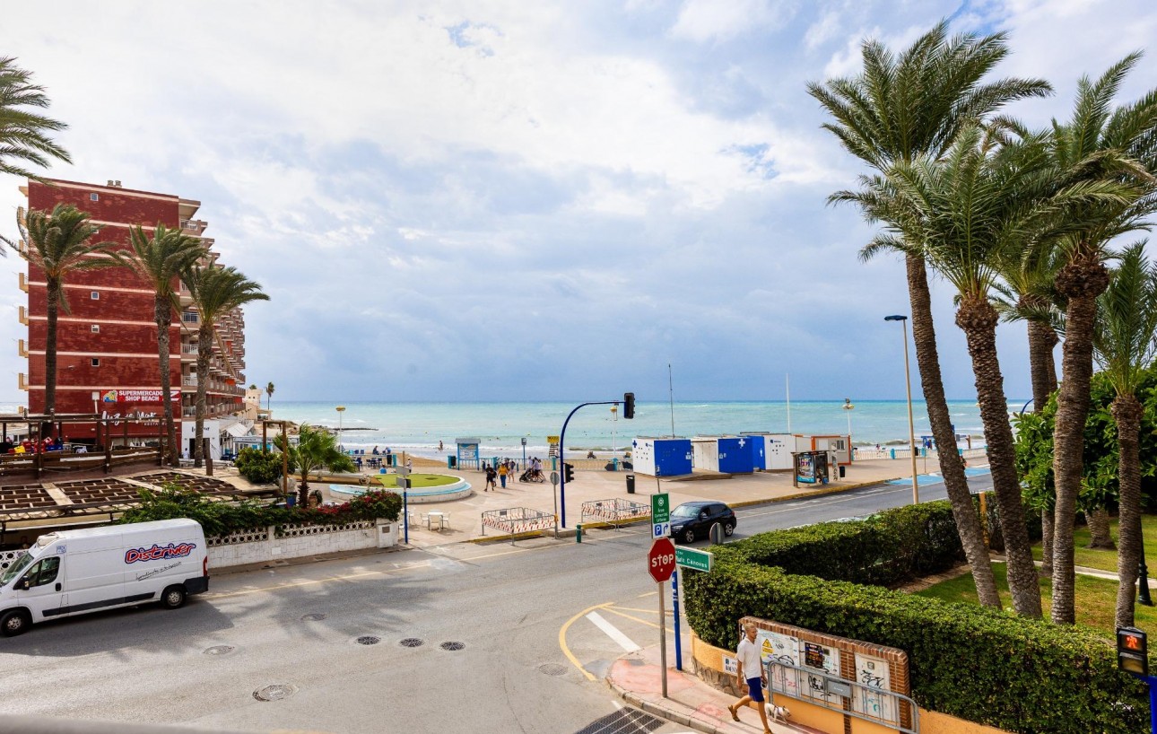 Resale - Lägenhet - Torrevieja - Playa de los locos