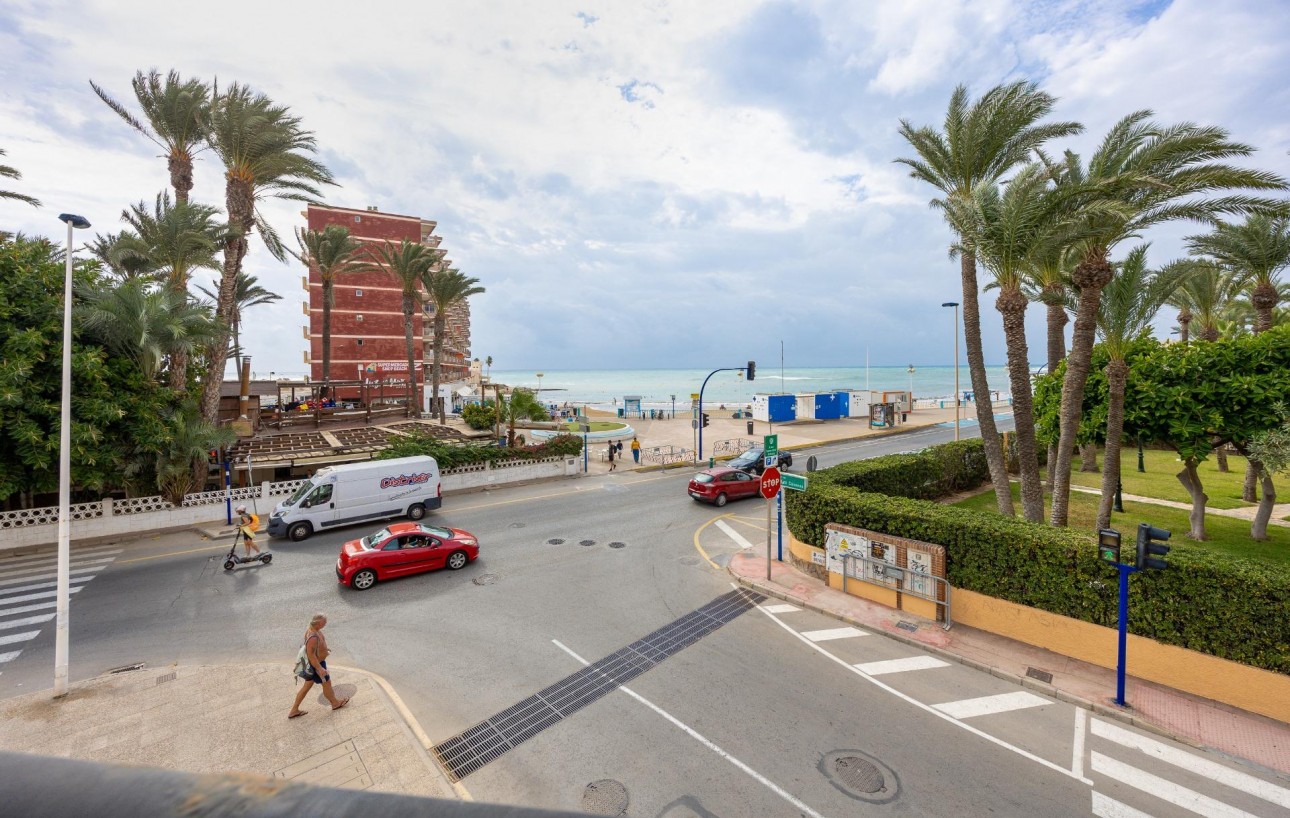 Resale - Lägenhet - Torrevieja - Playa de los locos