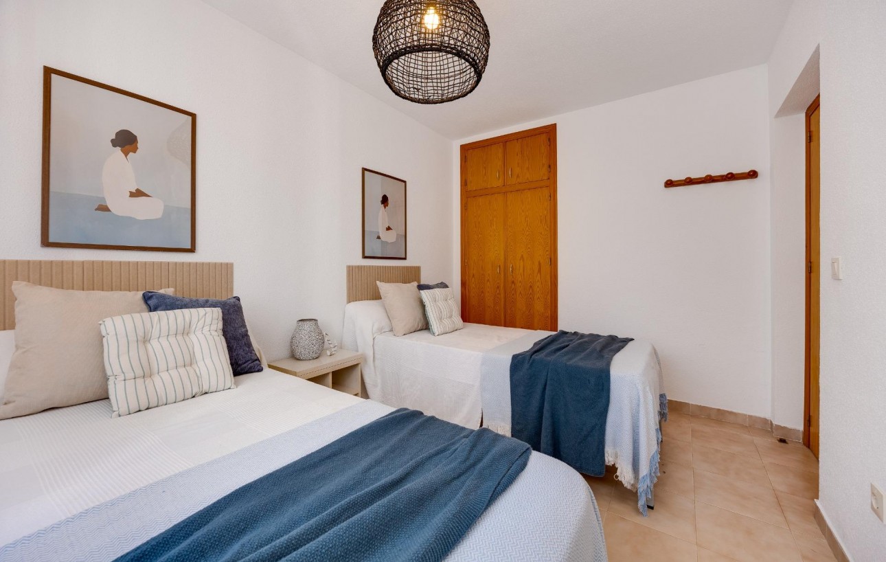 Sale - Bungalow - Torrevieja - Los balcones