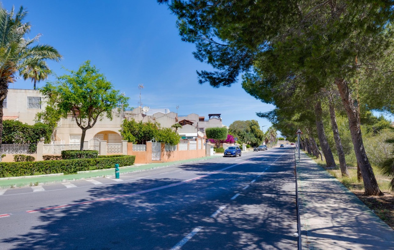 Sale - Bungalow - Torrevieja - Los balcones