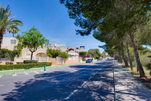 Sale - Bungalow - Torrevieja - Los balcones