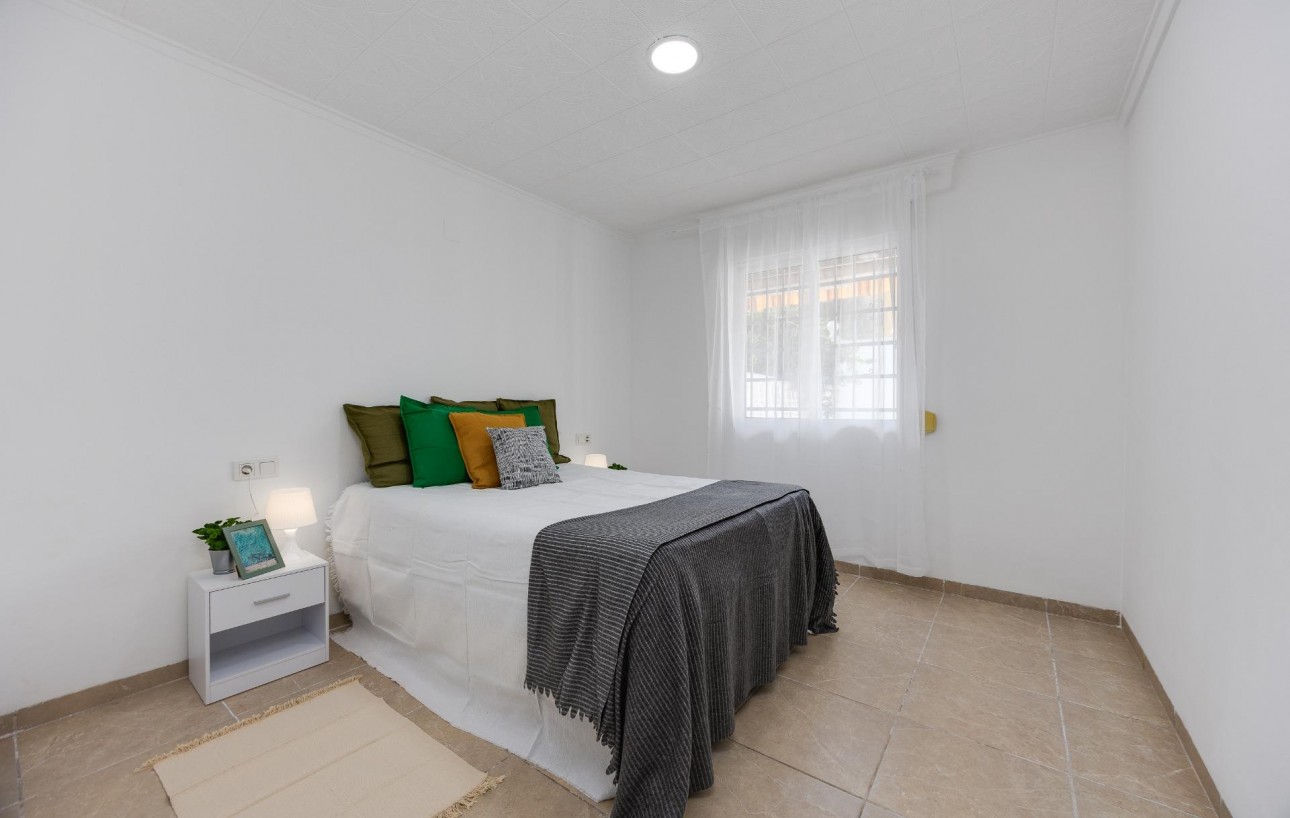 Revente - Chalet - Torrevieja - Torretas