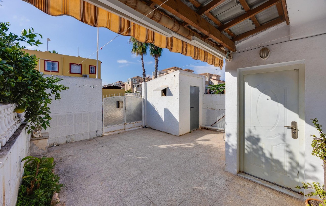 Revente - Chalet - Torrevieja - Torretas