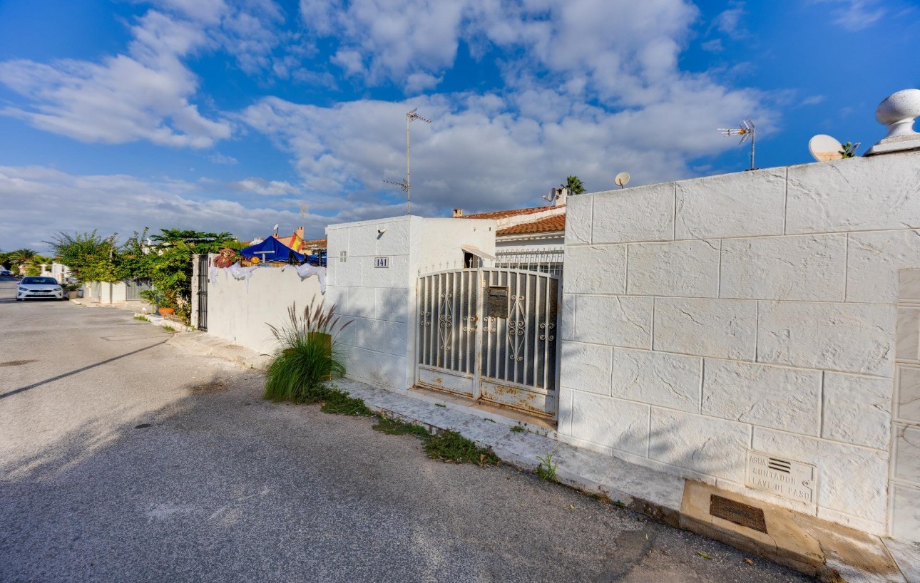 Revente - Chalet - Torrevieja - Torretas