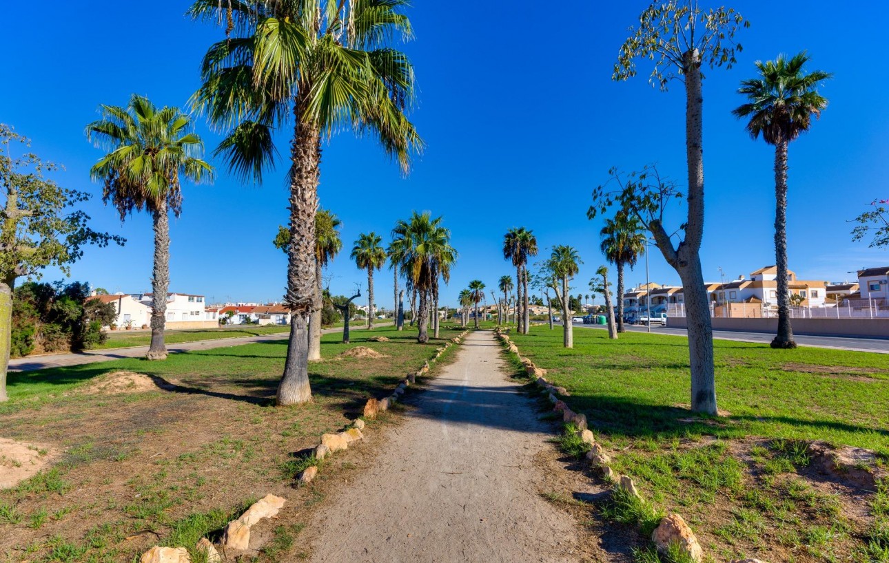 Revente - Chalet - Torrevieja - Torretas