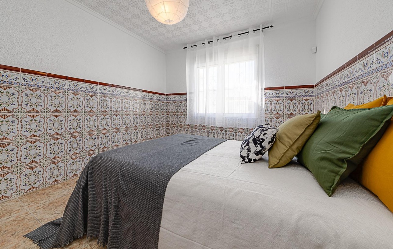 Revente - Chalet - Torrevieja - Torretas