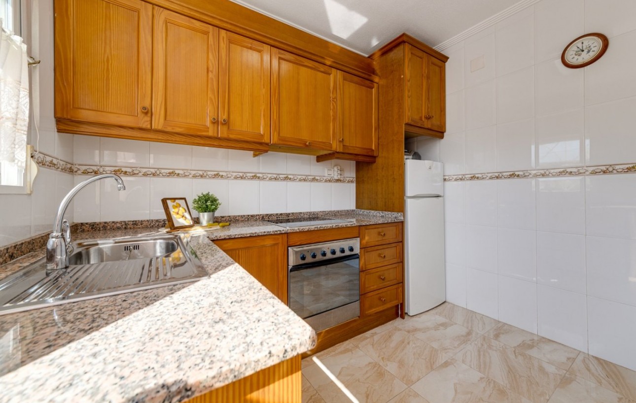 Sale - Chalet - Torrevieja - Torretas