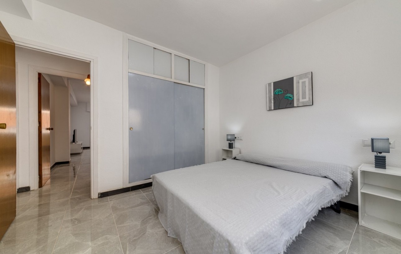 Sale - Apartment - Torrevieja - Playa de los locos