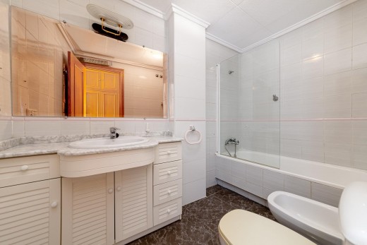 Resale - Wohnung - Torrevieja - Centro