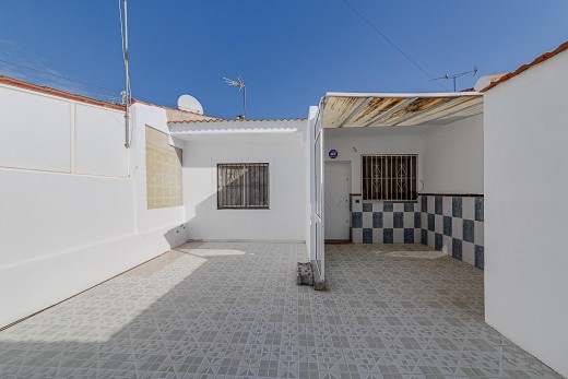 Resale - Chalet - Torrevieja - Torretas