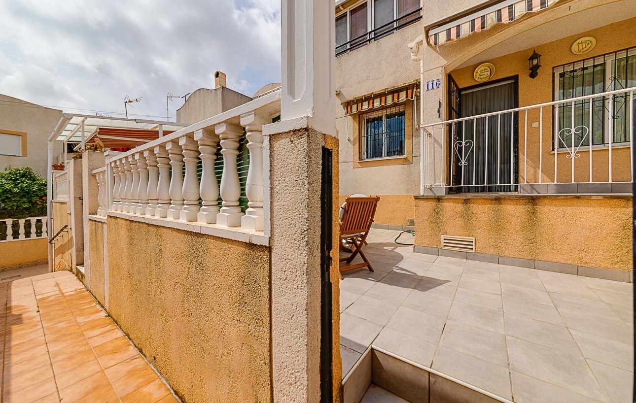 Sale - Townhouse - Torrevieja - Los balcones