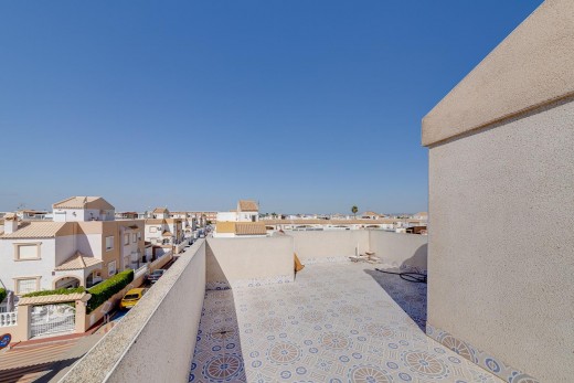 Sale - Chalet - Torrevieja - El limonar