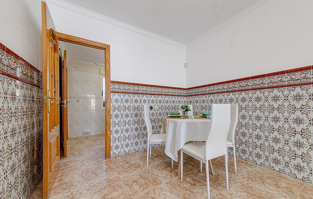 Venta - Chalet - Torrevieja - Torretas