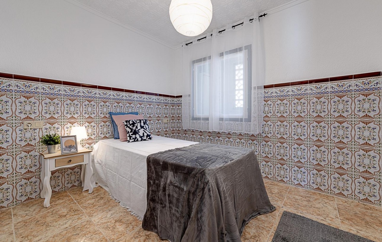 Venta - Chalet - Torrevieja - Torretas