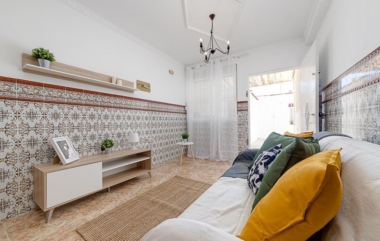 Venta - Chalet - Torrevieja - Torretas