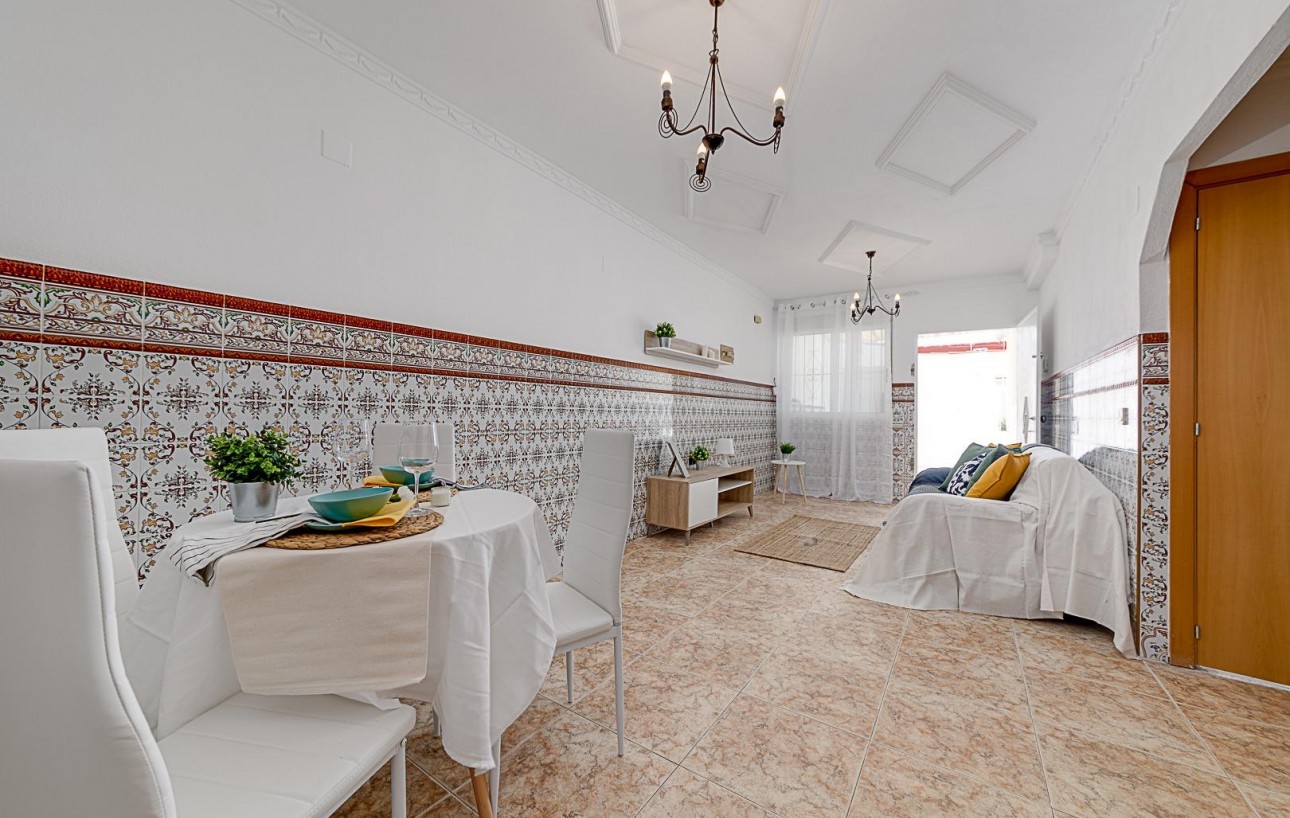 Venta - Chalet - Torrevieja - Torretas