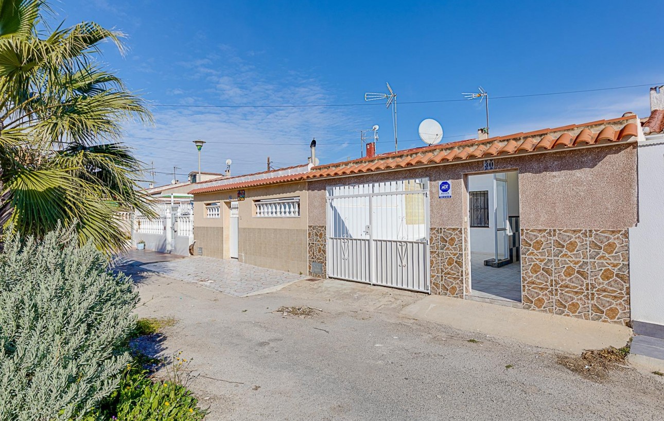 Venta - Chalet - Torrevieja - Torretas