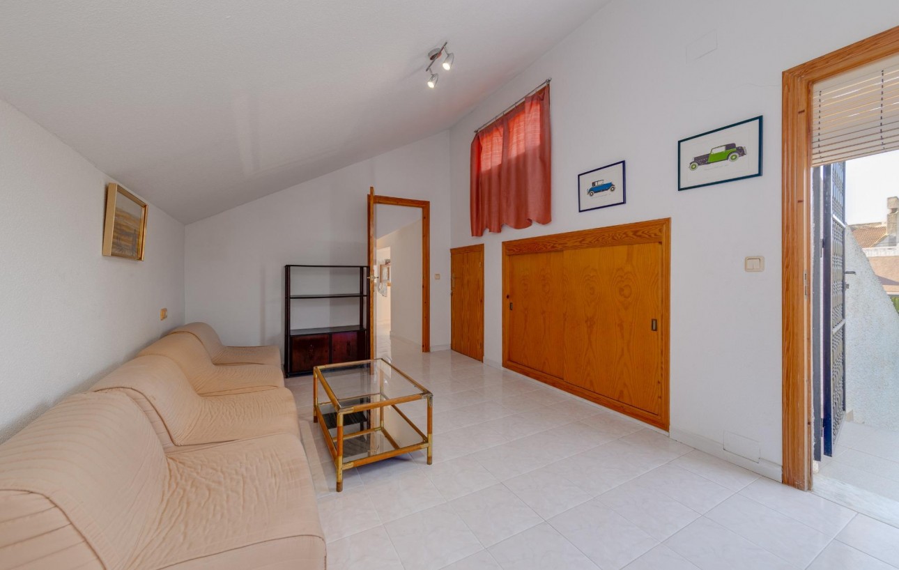 Sale - Chalet - San Miguel de Salinas - Ciudad de las comunicaciones