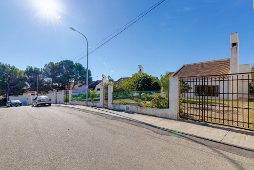 Sale - Chalet - San Miguel de Salinas - Ciudad de las comunicaciones