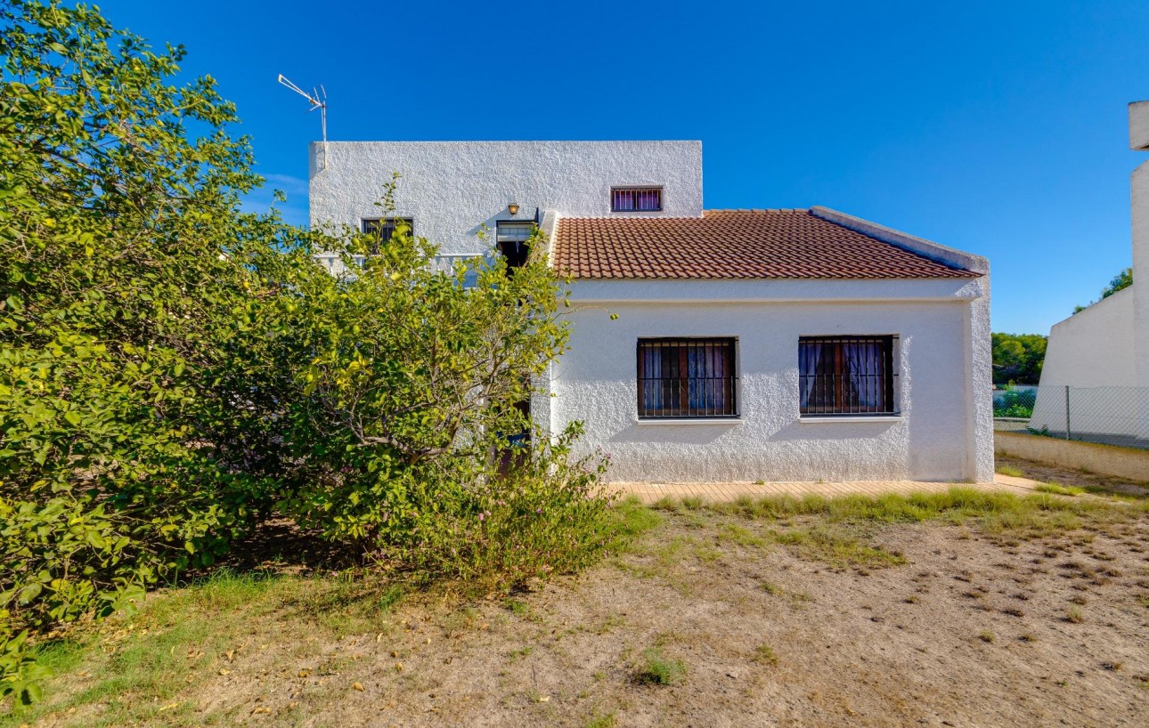 Sale - Chalet - San Miguel de Salinas - Ciudad de las comunicaciones