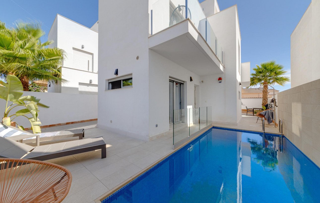 Resale - Chalet - Torrevieja - Rosaleda-los frutales