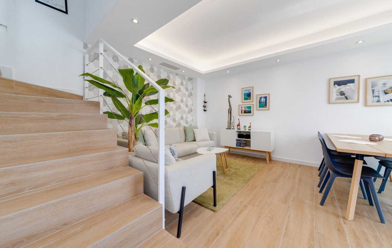 Resale - Chalet - Torrevieja - Rosaleda-los frutales