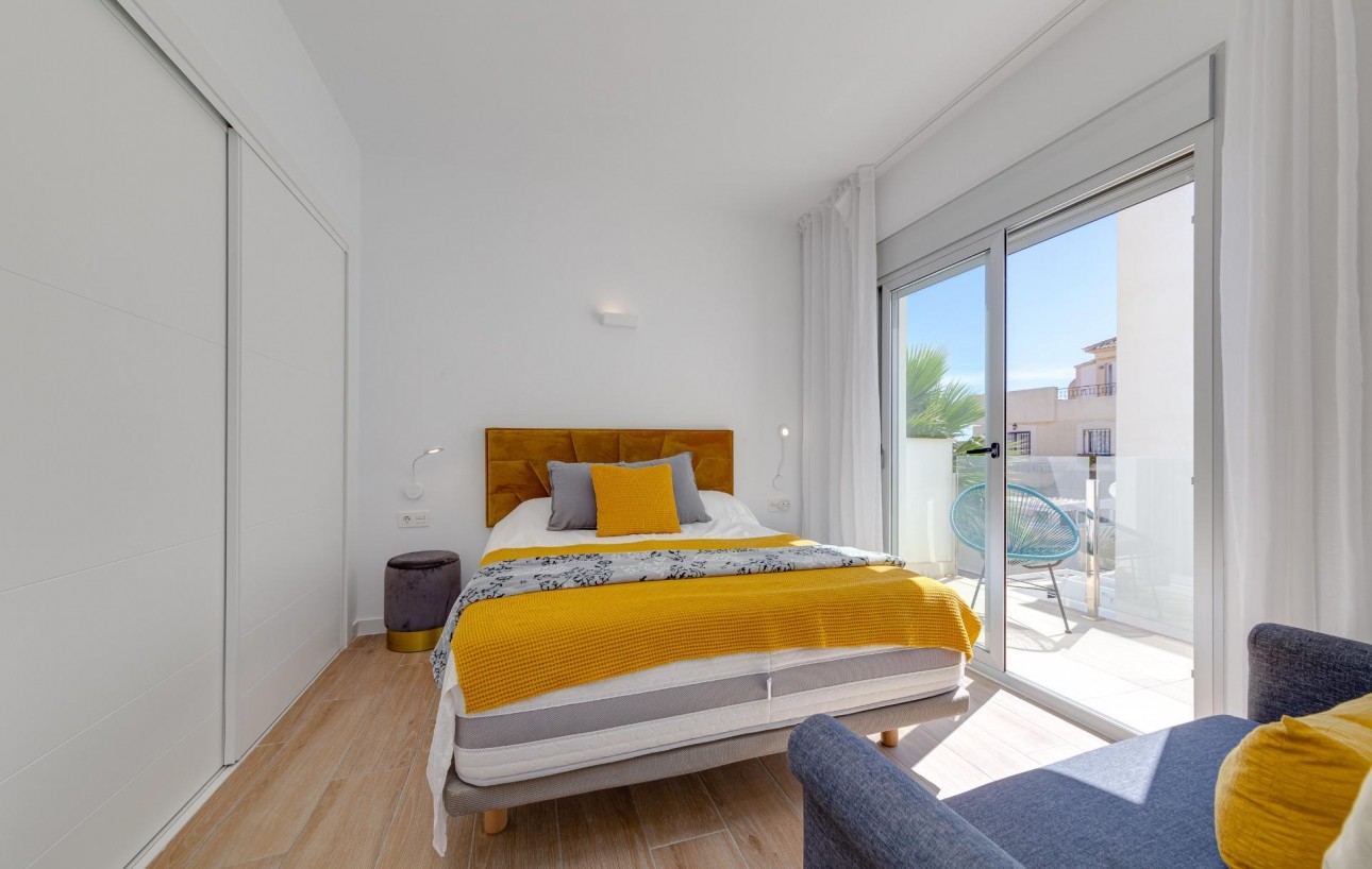 Resale - Chalet - Torrevieja - Rosaleda-los frutales