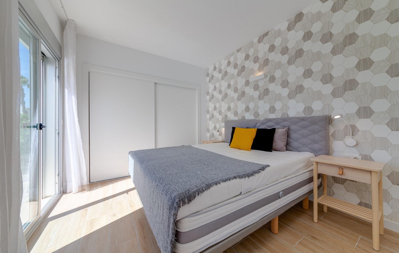 Resale - Chalet - Torrevieja - Rosaleda-los frutales