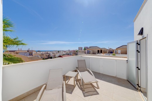 Resale - Chalet - Torrevieja - Rosaleda-los frutales