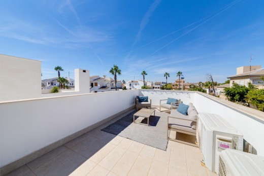 Resale - Chalet - Torrevieja - Rosaleda-los frutales