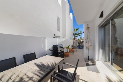 Resale - Chalet - Torrevieja - Rosaleda-los frutales
