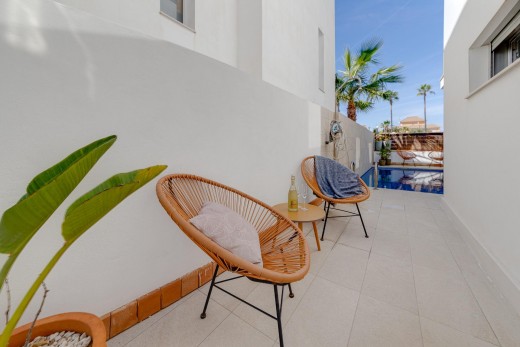 Resale - Chalet - Torrevieja - Rosaleda-los frutales