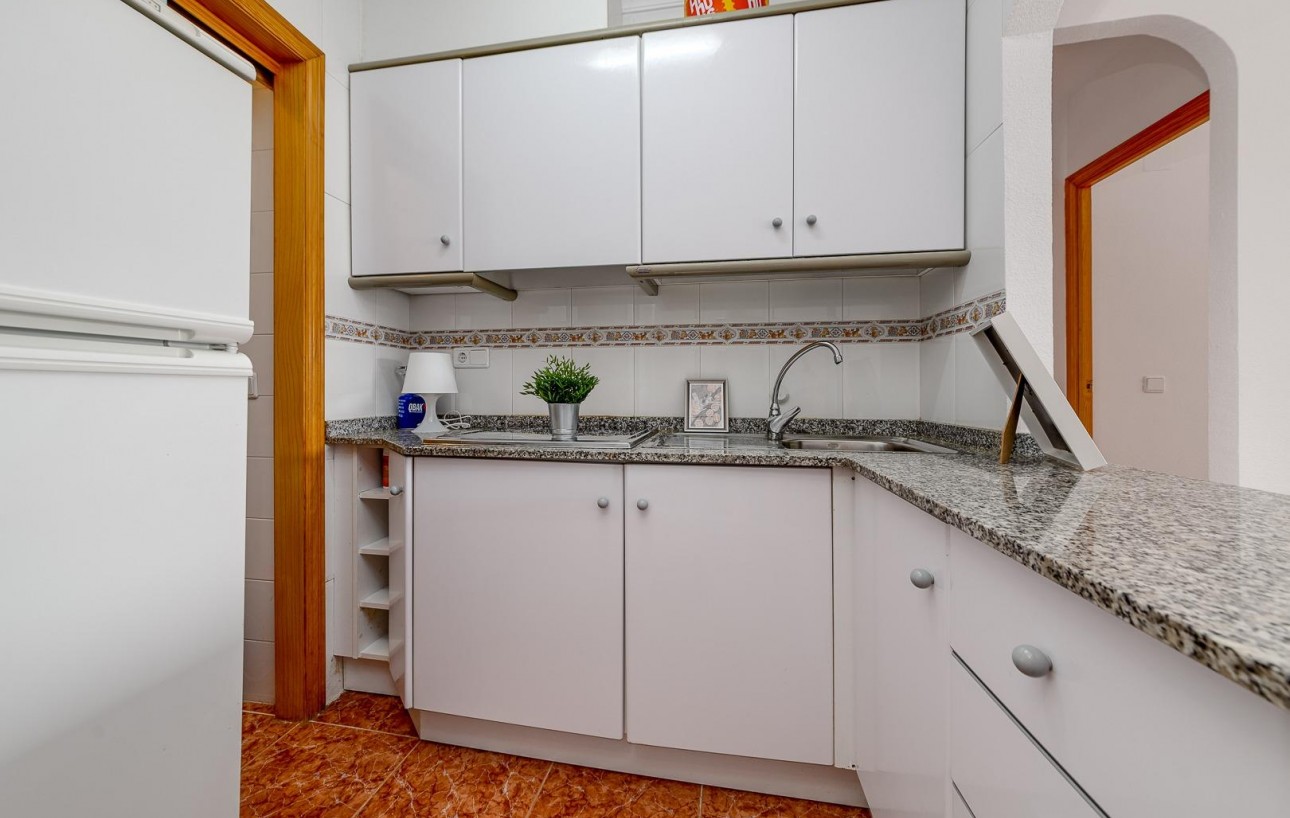 Sale - Apartment - Torrevieja - Calas blanca