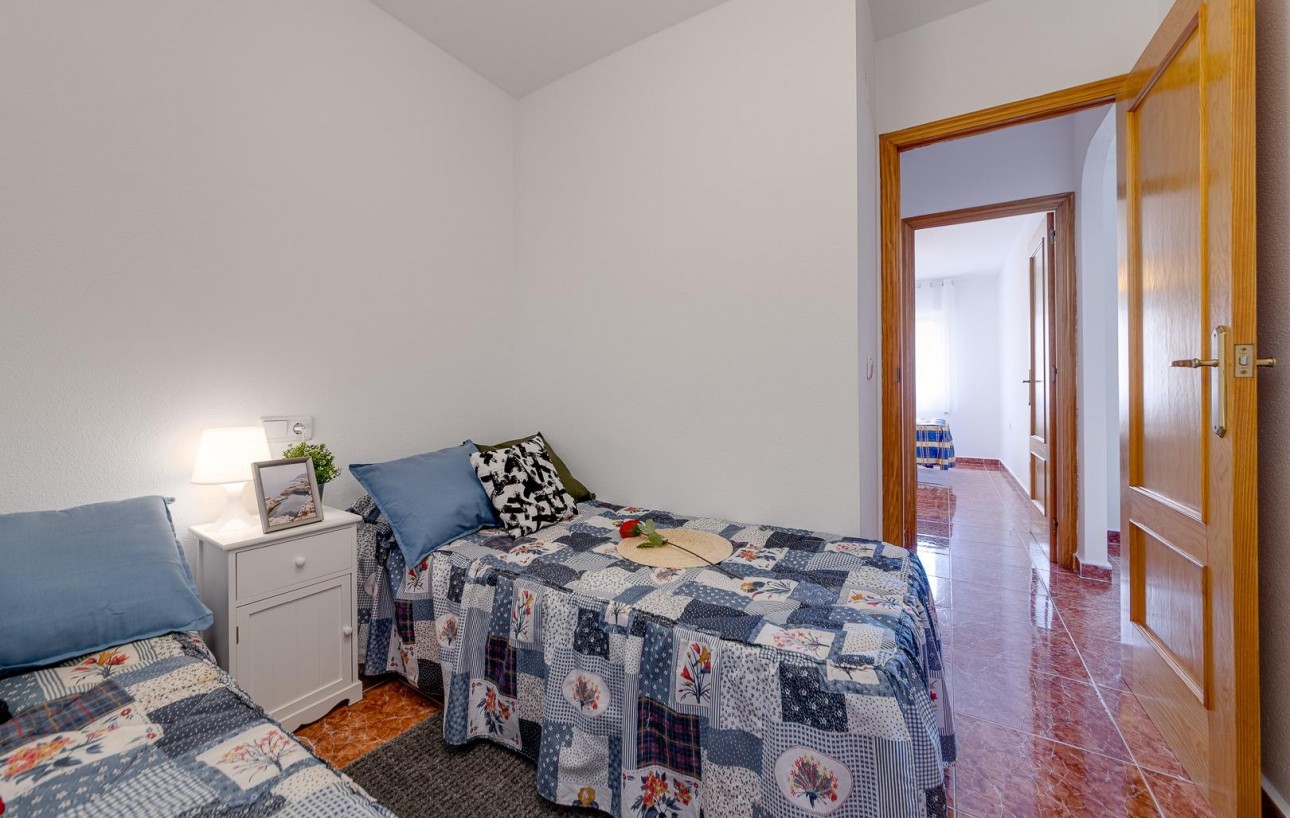 Sale - Apartment - Torrevieja - Calas blanca