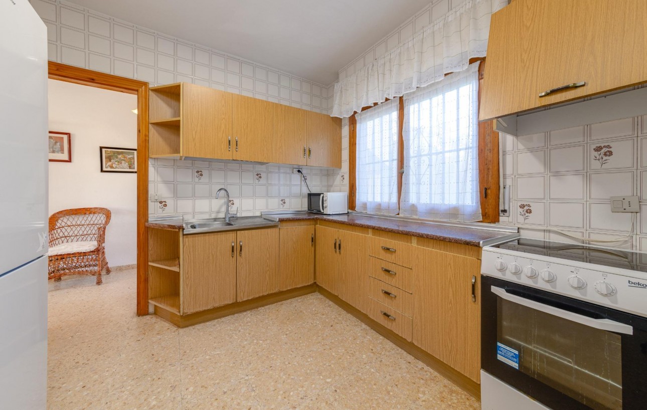 Venta - Chalet - San Miguel de Salinas - Ciudad de las comunicaciones
