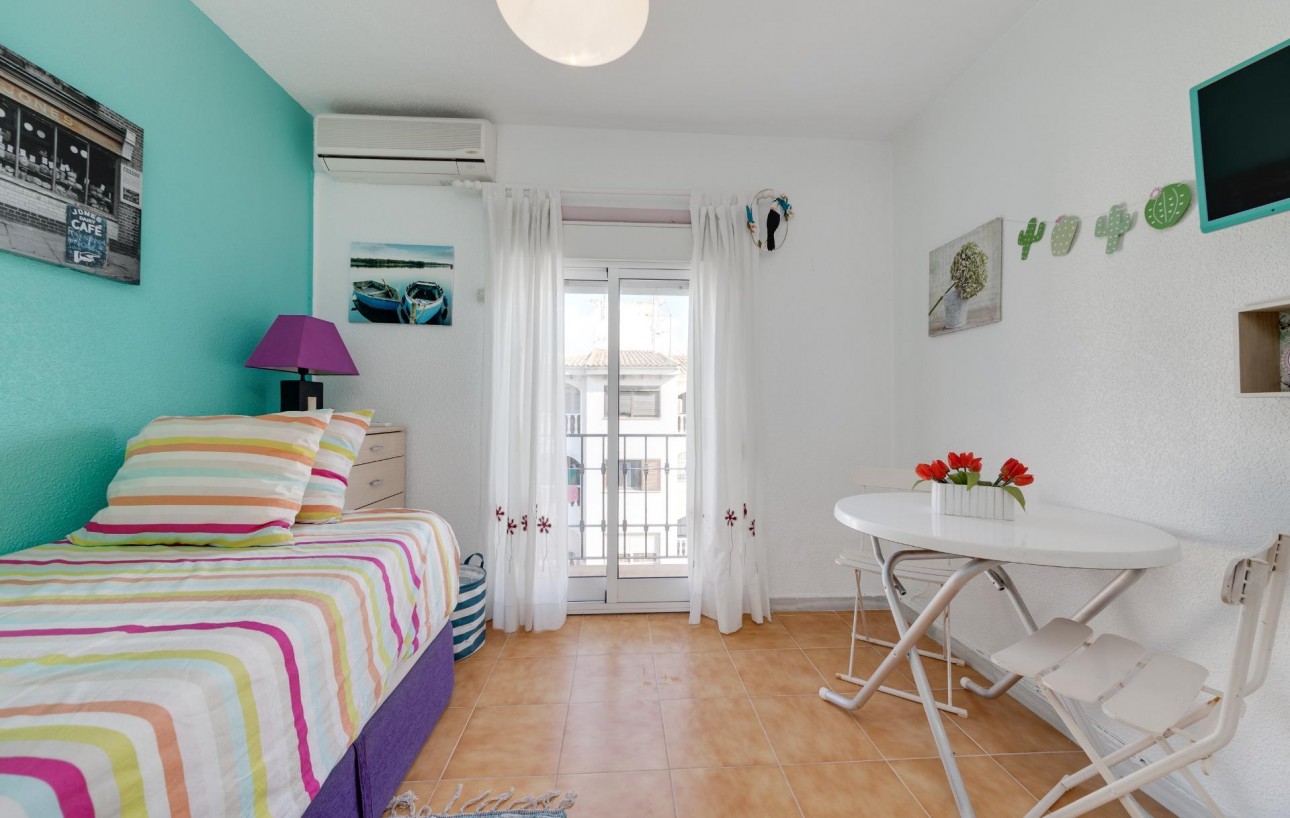 Venta - Apartamento - Torrevieja - Calas blanca