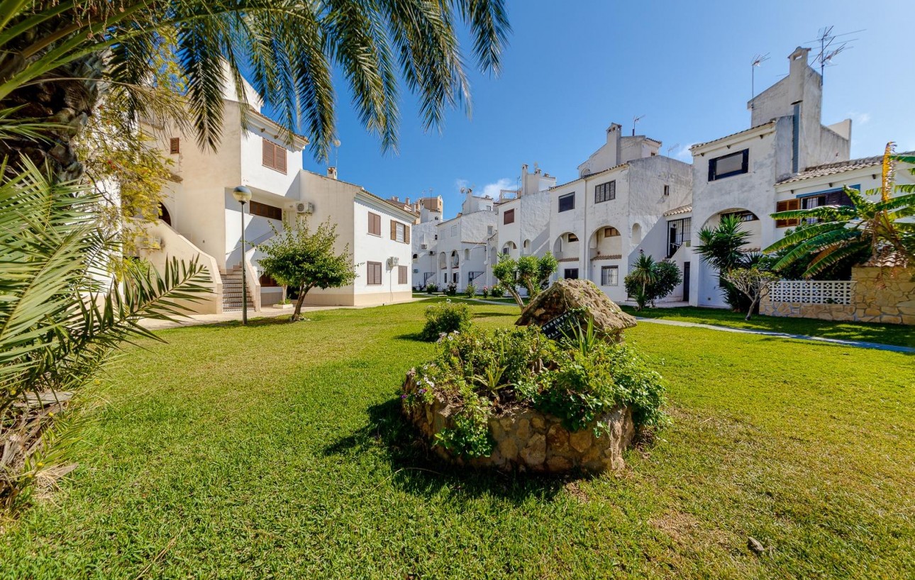 Venta - Apartamento - Torrevieja - Calas blanca